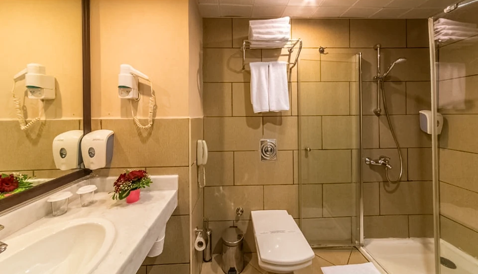 هتل گرند یازیجی توربان مارماریس